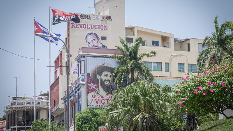 Santiago de Cuba - drapeaux